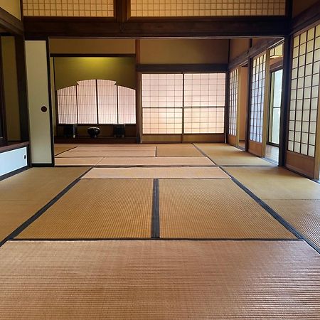 Вилла 甘糟屋敷 Amakasu Yashiki Камакура Экстерьер фото